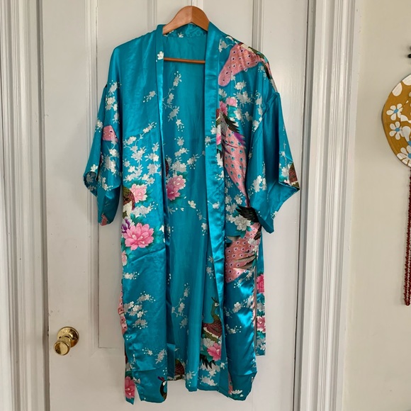 ✨ silky Japanese kimono peacock robe ✨ - Picture 2 of 4